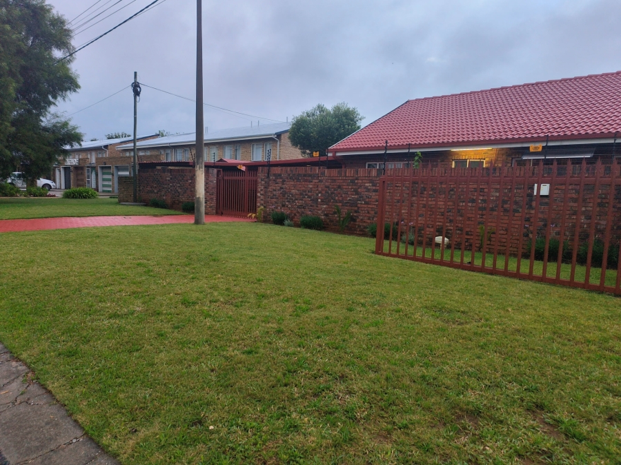 3 Bedroom Property for Sale in La Hoff North West